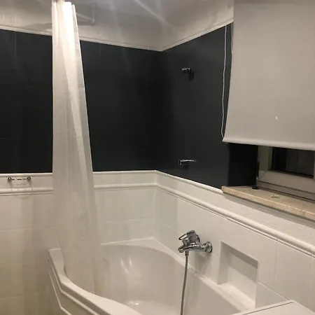 2 Double Bedrooms In The Heart Of Jezyce Апартаменты